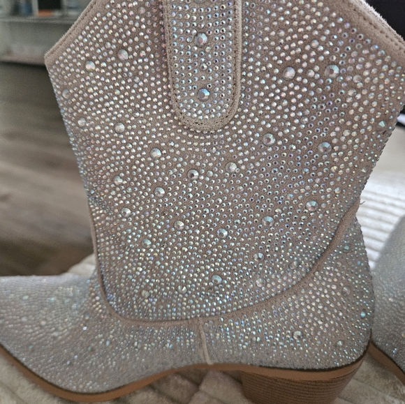 Elegant Rhinestone-Embellished Ankle Boots - Picture 8 of 9